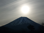 曇り空と富士山